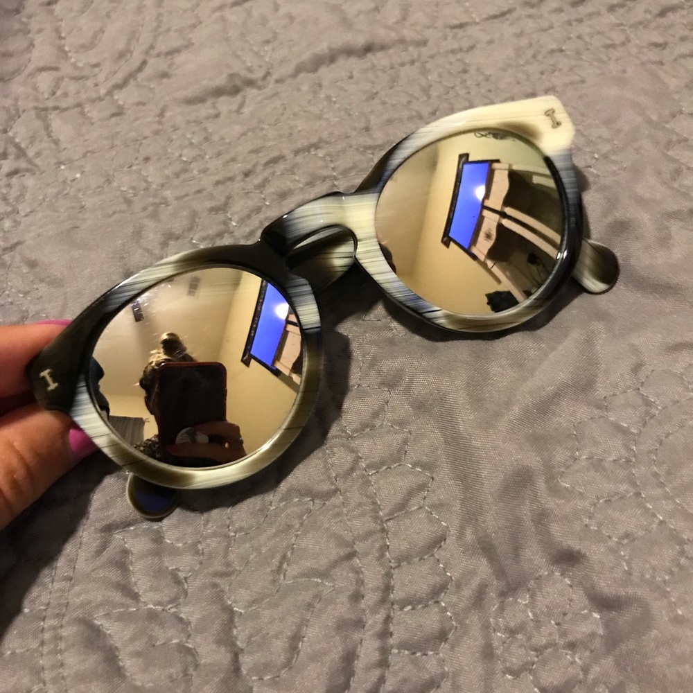 illesteva sunglasses.